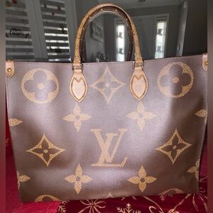 Louis Vuitton ON THE GO GM